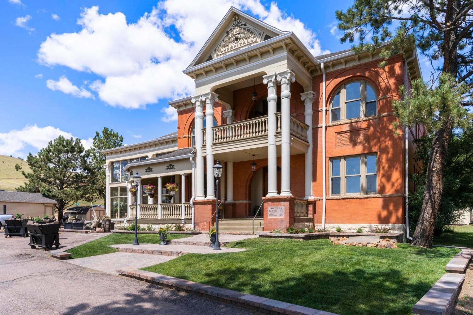 Hospitality House & Travel Park 3*